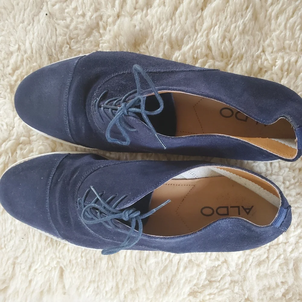EUC Aldo navy suede sz 9.5 lace‎ up oxfords